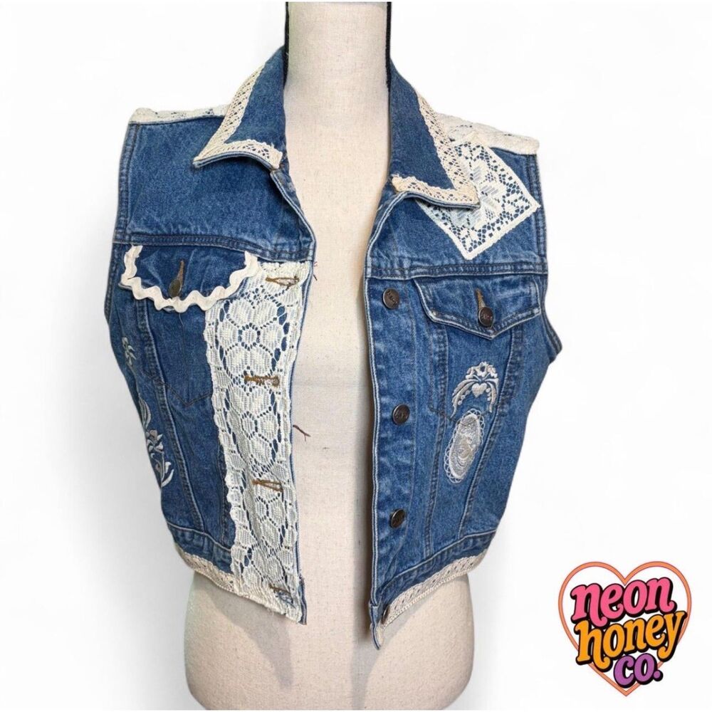 Zana Di Denim & Lace Embroidered Vest – Size Medium